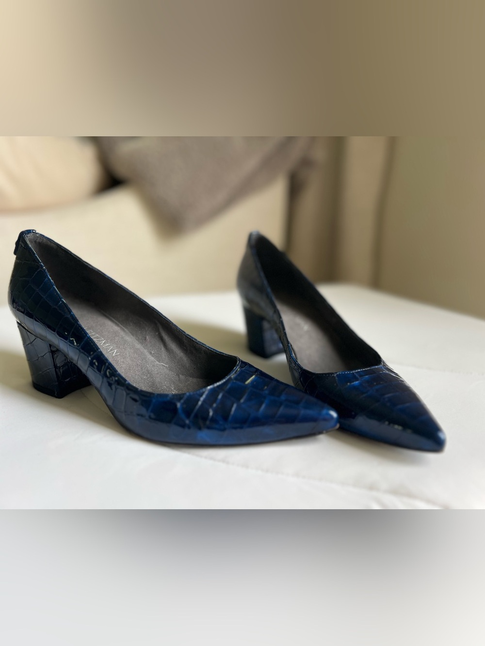 Stuart Weitzman blue crocodile-embossed patent leather block heel pumps size 7
